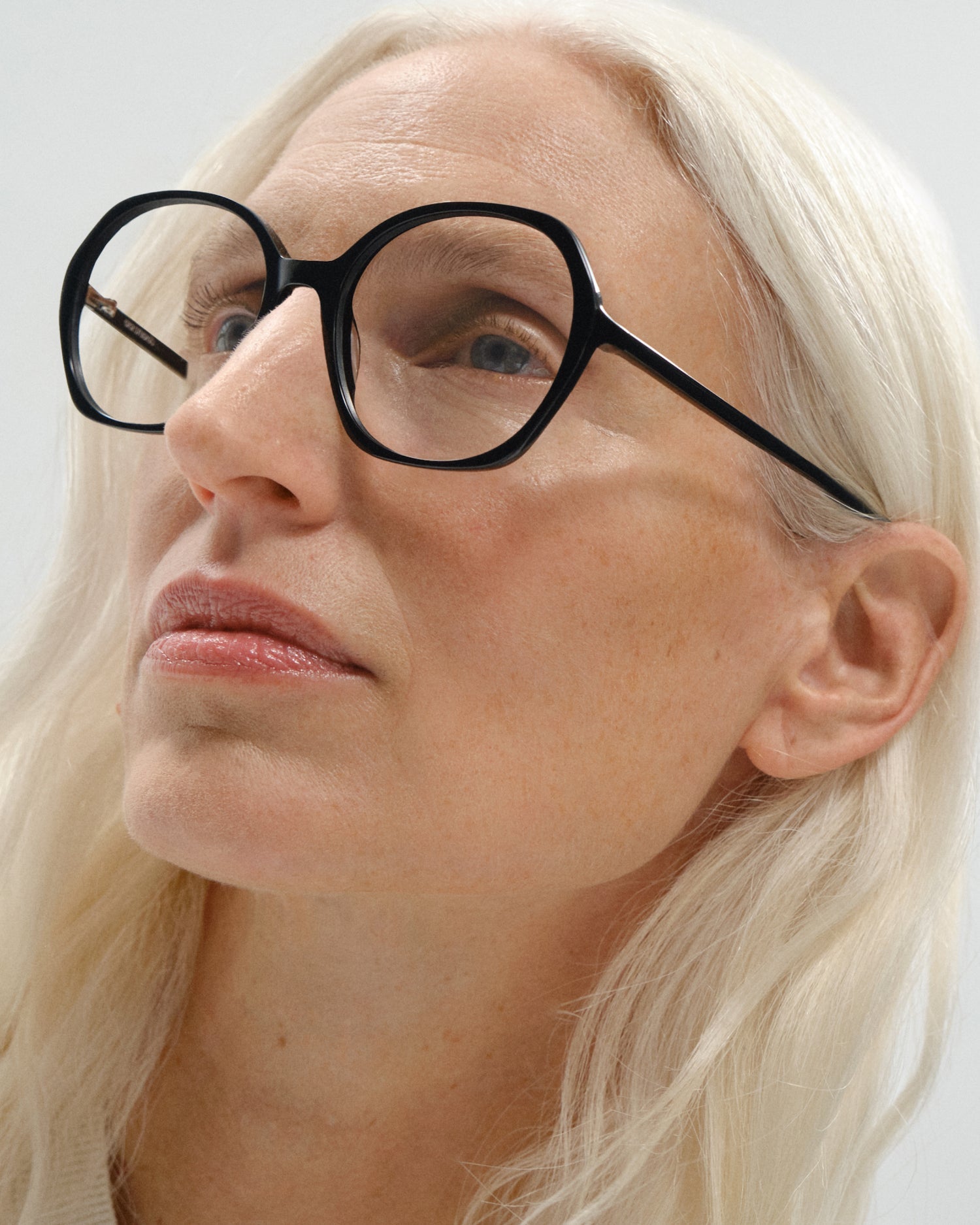 GigiStudios GS8048 11