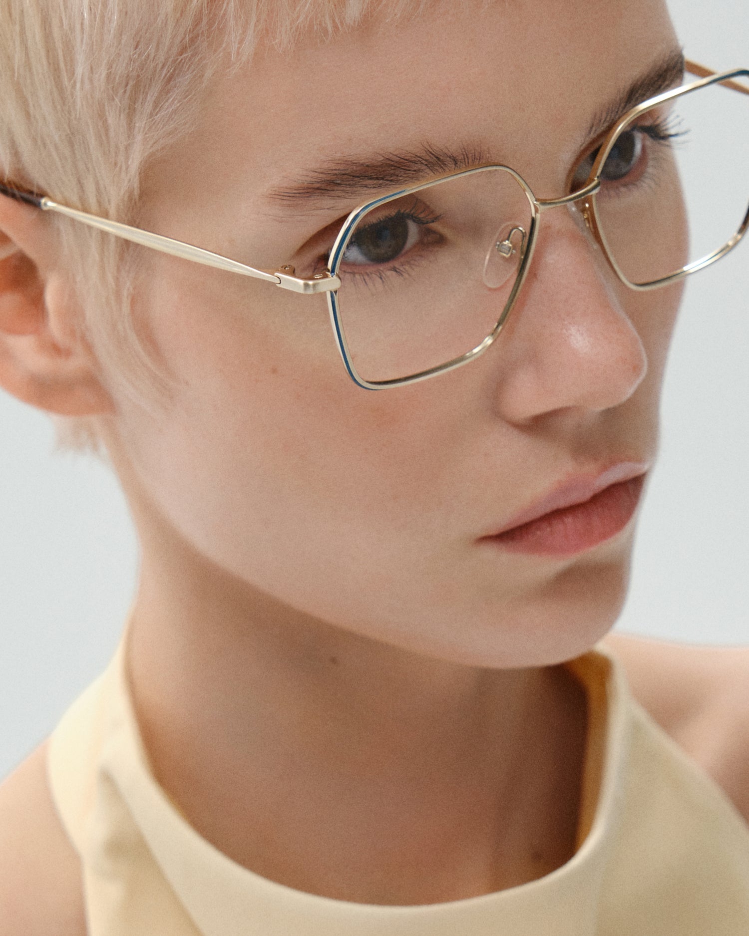GigiStudios GS9044 40